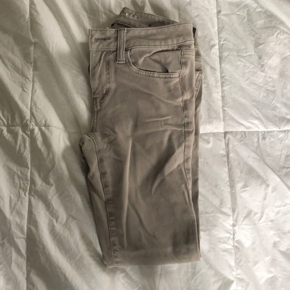AMERICAN EAGLE JEANS